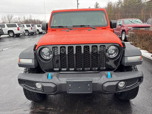 Used 2023 Jeep Wrangler Unlimited w/ Cold Weather Group image 3