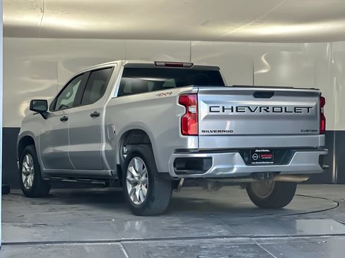 Used 2022 Chevrolet Silverado 1500 Custom w/ LPO, Dark Essentials Package AWD/4WD image 5