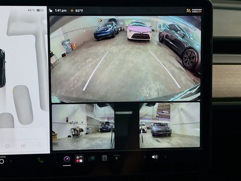 Used 2023 Tesla Model Y Performance AWD/4WD image 10
