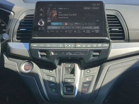 Used 2025 Honda Odyssey EX-L image 17