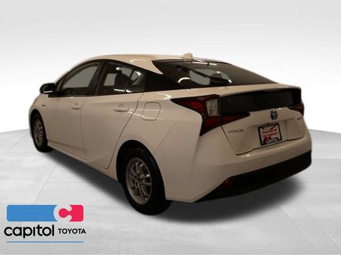Certified 2022 Toyota Prius LE FWD image 5