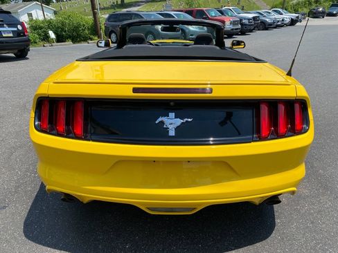 Used 2015 Ford Mustang Convertible w/ Equipment Group 051A RWD image 4