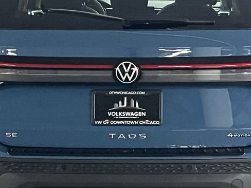 New 2025 Volkswagen Taos SE image 34