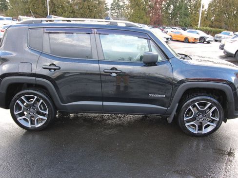 Used 2021 Jeep Renegade Sport image 2