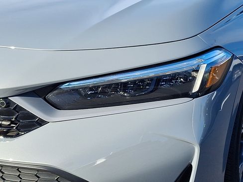 Used 2025 Honda Civic Sport image 9