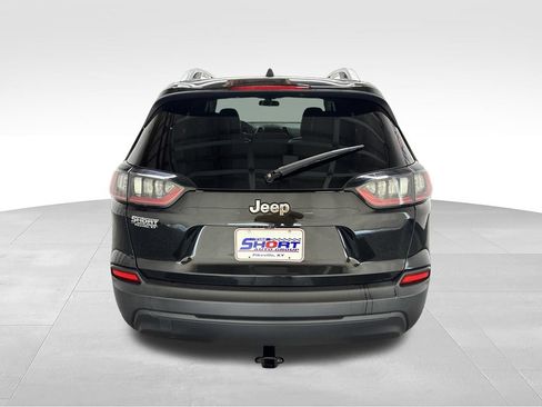 Used 2019 Jeep Cherokee Latitude Plus FWD image 5