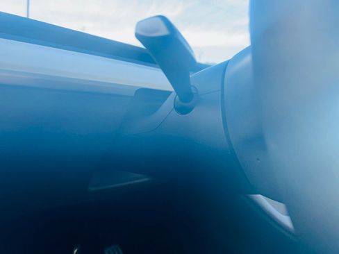 Used 2021 Tesla Model Y Performance image 26