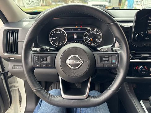 Used 2022 Nissan Pathfinder SL image 13