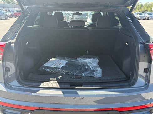 New 2026 Volkswagen Atlas Cross Sport SE image 16