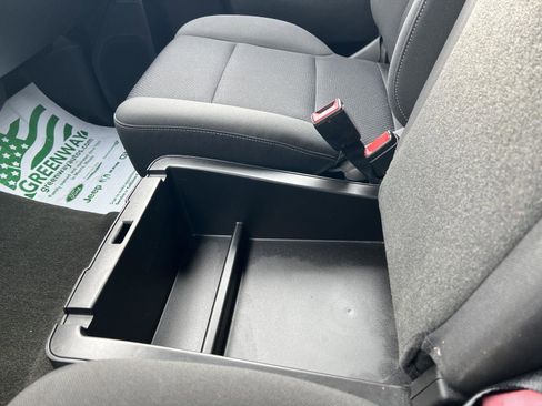 Used 2018 Chevrolet Silverado 1500 LT w/ All Star Edition image 36