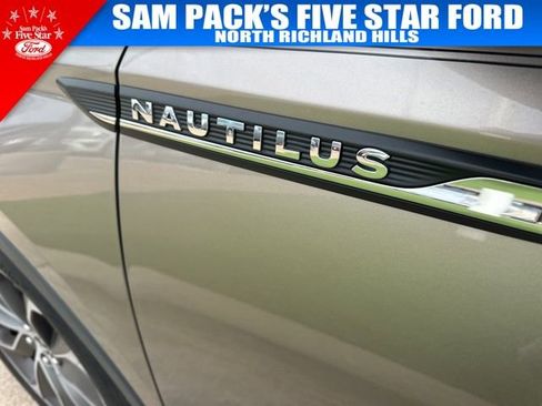 Used 2021 Lincoln Nautilus Reserve w/ Equipment Group 201A image 13