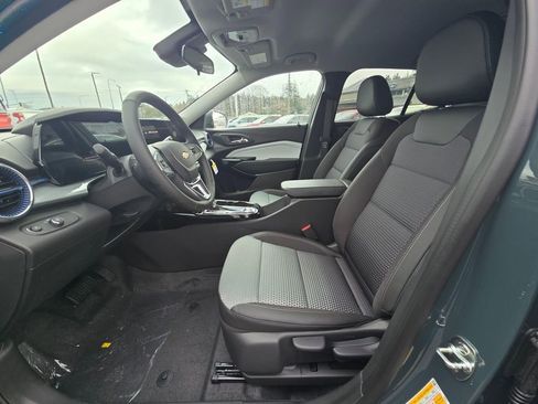 New 2026 Chevrolet Trax LT w/ LT Convenience Package image 16