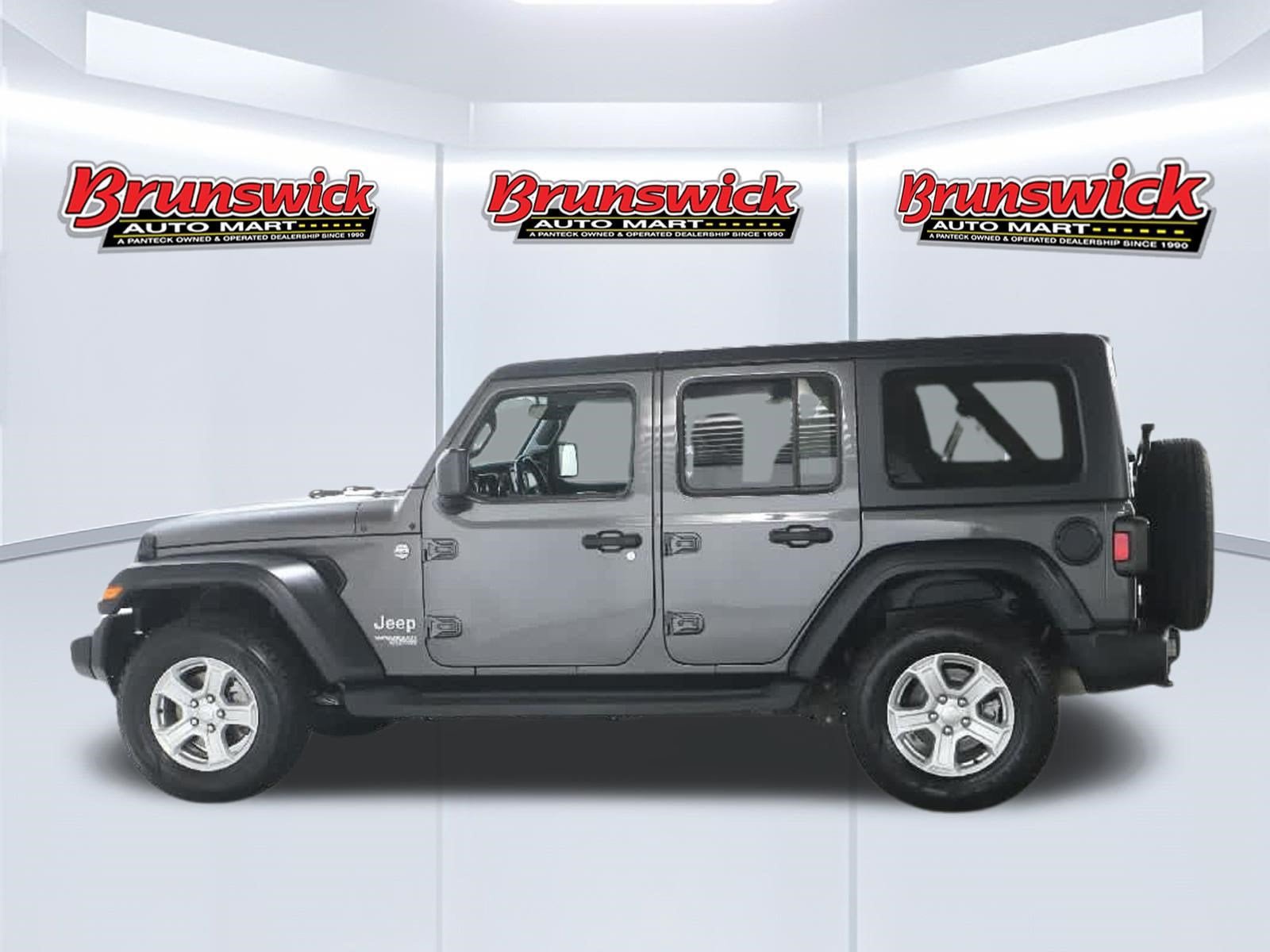 Used 2021 Jeep Wrangler Unlimited Sport AWD/4WD image 37