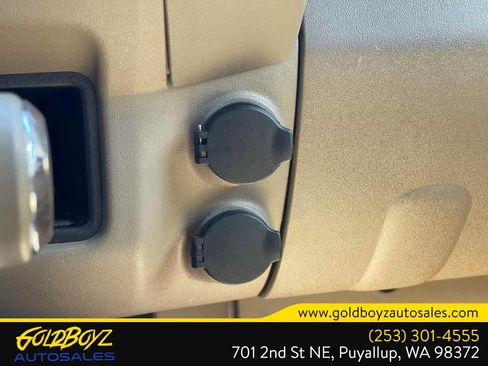 Used 2007 Nissan Frontier SE w/ SE Value Truck Pkg AWD/4WD image 29