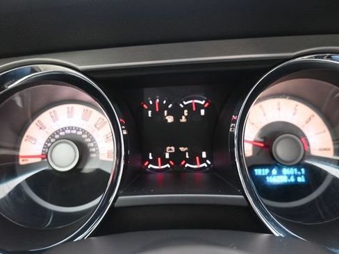 Used 2011 Ford Mustang Premium w/ 201A Rapid Spec Order Code RWD image 24