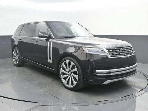 Used 2025 Land Rover Range Rover Long Wheelbase Autobiography AWD/4WD image 9