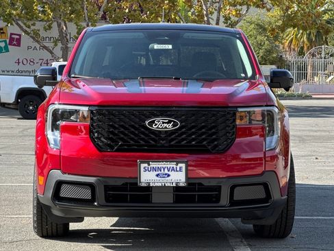 New 2025 Ford Maverick Lariat w/ Black Appearance Package image 3
