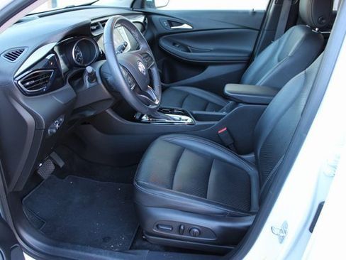 Certified 2022 Buick Encore GX Essence image 15
