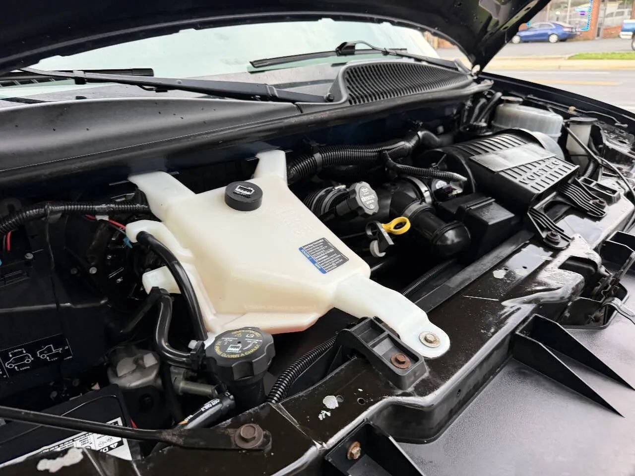 Used 2015 Chevrolet Express 2500 w/ Cold Climate Package RWD image 48