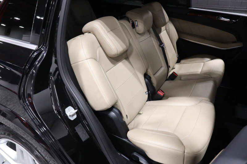 Used 2015 Mercedes-Benz GL 550 4MATIC image 46