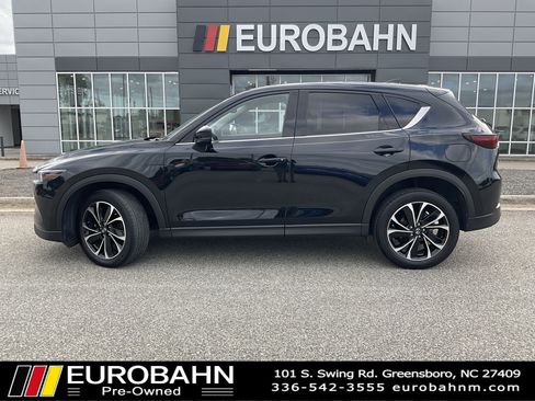 Used 2022 MAZDA CX-5 AWD 2.5 S w/ Premium Package image 2