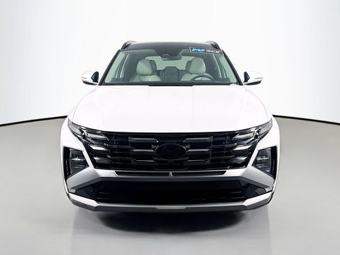 Used 2025 Hyundai Tucson Limited FWD image 2
