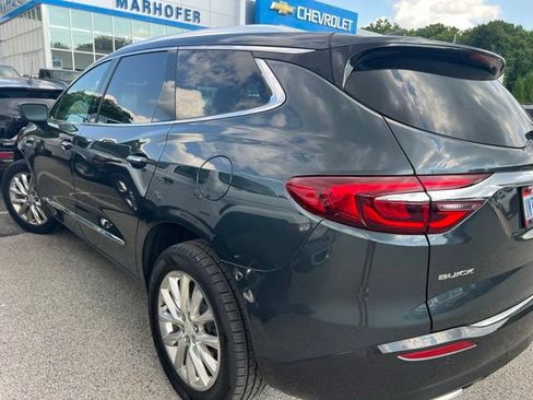 Used 2018 Buick Enclave Essence AWD/4WD image 4