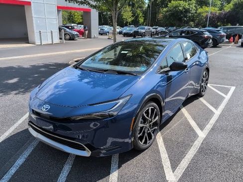 New 2026 Toyota Prius Plug-In Hybrid FWD image 7