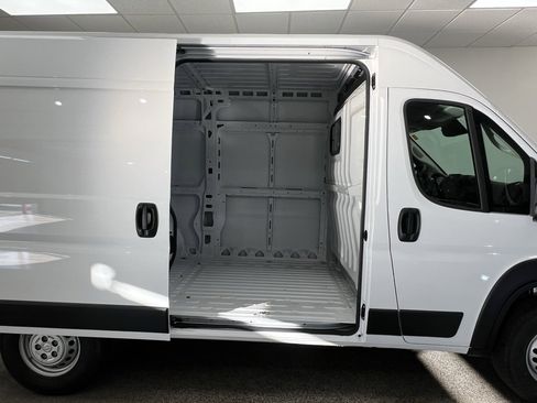 New 2026 RAM ProMaster 2500 w/ Storage Group image 7