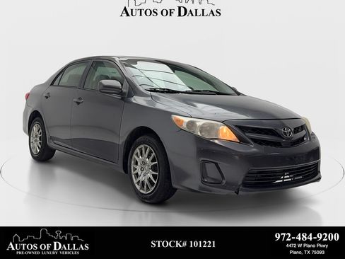 Used 2011 Toyota Corolla LE FWD image 1