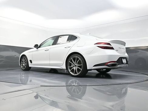 Used 2025 Genesis G70 2.5T RWD image 34