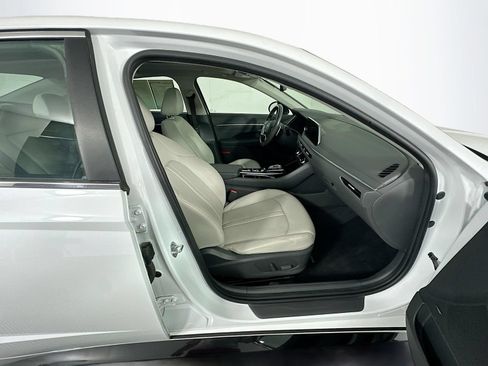 Used 2021 Hyundai Sonata Limited w/ Preferred Accessory Package FWD image 29