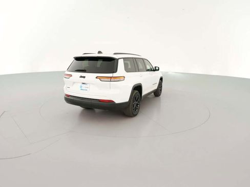 New 2025 Jeep Grand Cherokee L Laredo image 11