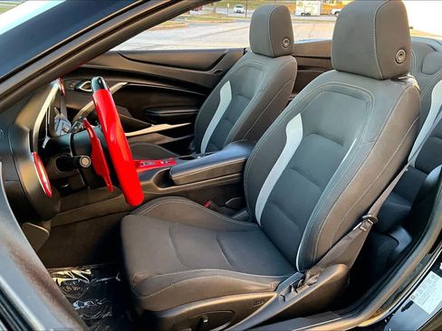 Used 2018 Chevrolet Camaro SS image 7