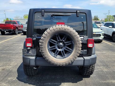 Used 2015 Jeep Wrangler Sport w/ Quick Order Package 24S AWD/4WD image 5