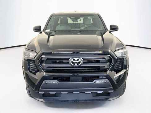 Used 2026 Toyota Tacoma SR5 AWD/4WD image 8