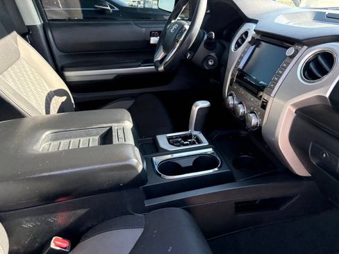 Used 2020 Toyota Tundra SR5 w/ SR5 Convenience Package RWD image 5