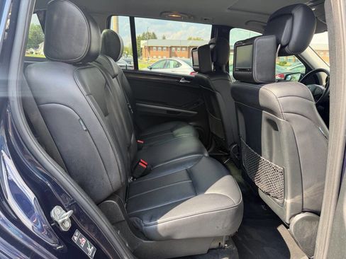 Used 2011 Mercedes-Benz GL 450 4MATIC image 16