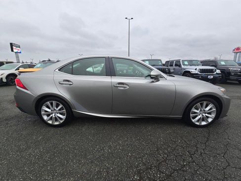 Used 2014 Lexus IS 250 RWD image 2