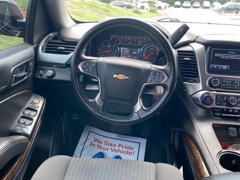 Used 2019 Chevrolet Tahoe LS w/ Enhanced Driver Alert Package RWD image 10