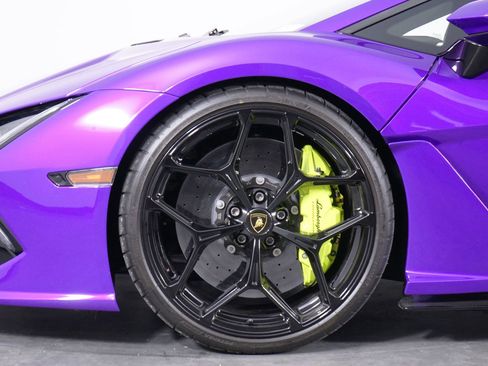 Used 2024 Lamborghini Revuelto AWD/4WD image 17
