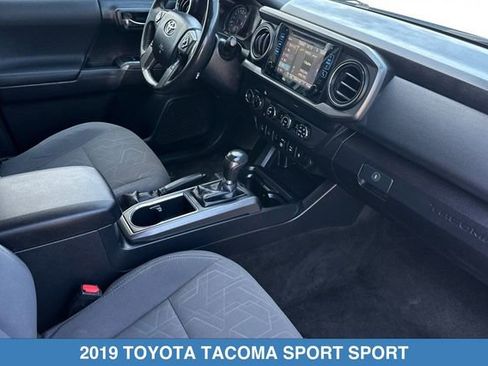 Used 2019 Toyota Tacoma TRD Sport w/ Technology Package AWD/4WD image 17