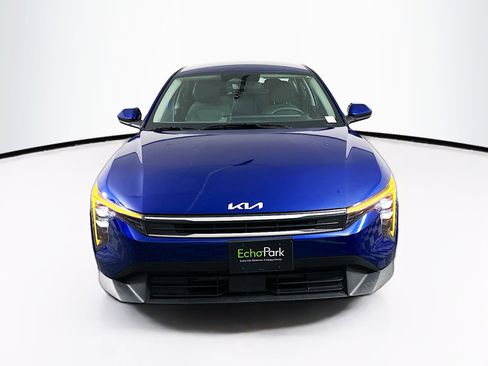 Used 2025 Kia K4 LXS FWD image 2