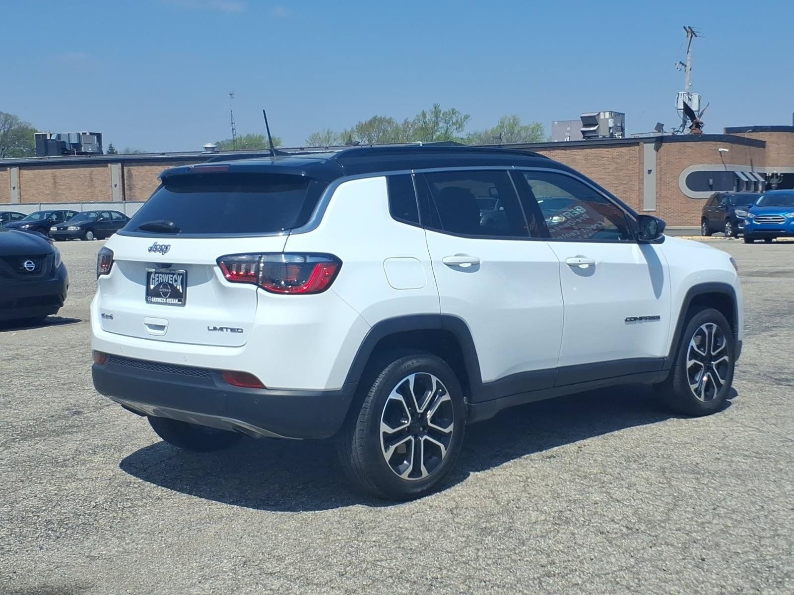 Used 2023 Jeep Compass Limited AWD/4WD image 6
