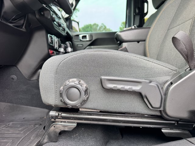 Used 2024 Jeep Wrangler Unlimited Sport AWD/4WD image 27