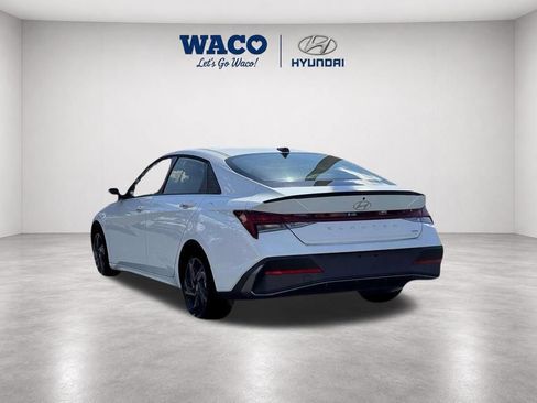 New 2026 Hyundai Elantra SEL FWD image 7