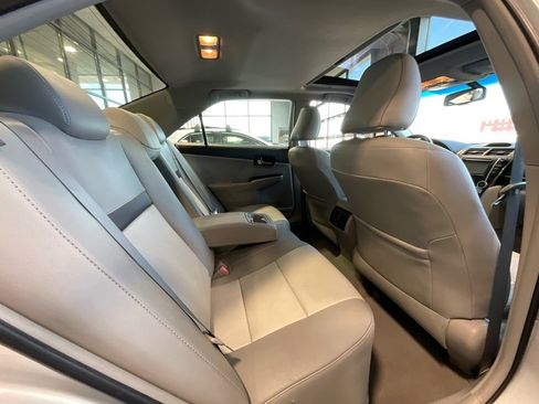 Used 2012 Toyota Camry XLE image 20