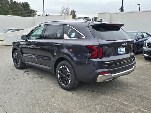 New 2026 Kia Sorento S image 3