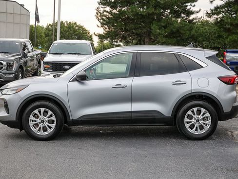 Certified 2023 Ford Escape Active AWD/4WD image 29