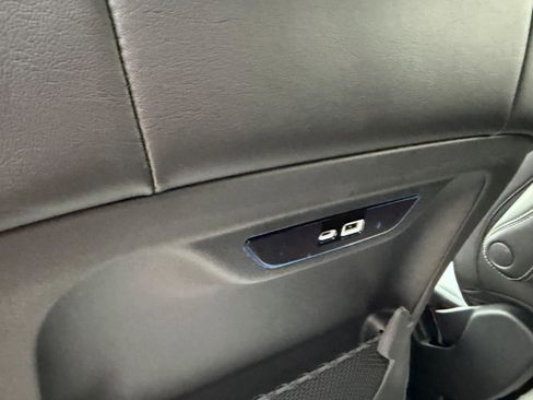 New 2026 Chrysler Pacifica Select image 11